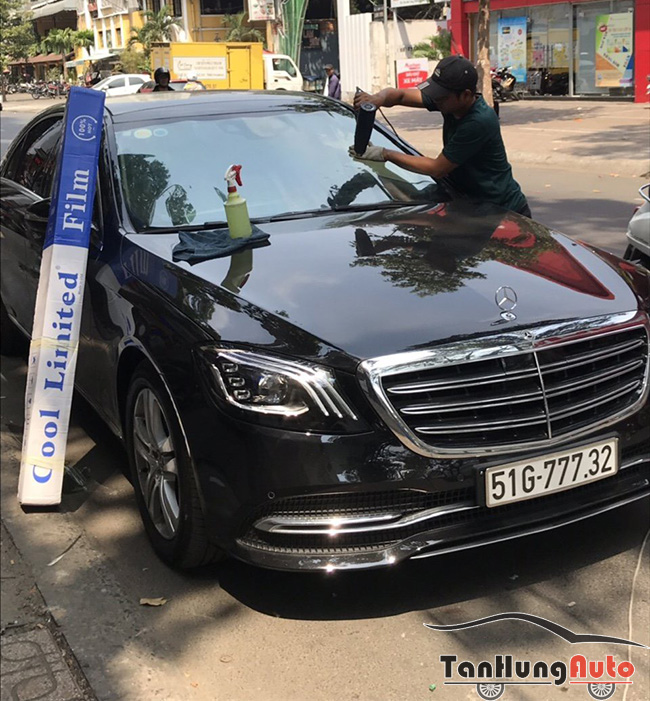 Dán phim cách nhiệt uv400 xe mercedes s550